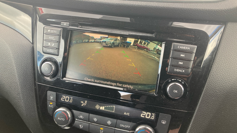 Nissan Qashqai 1.3 DiG-T Acenta Premium 5dr Petrol Hatchback